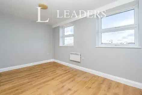 2 Bed 24m² Southampton Apartment Near City Centre and Hospital