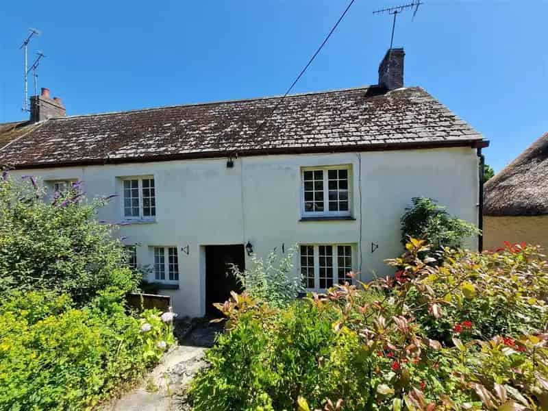 3 Bedroom End Terrace House to Rent