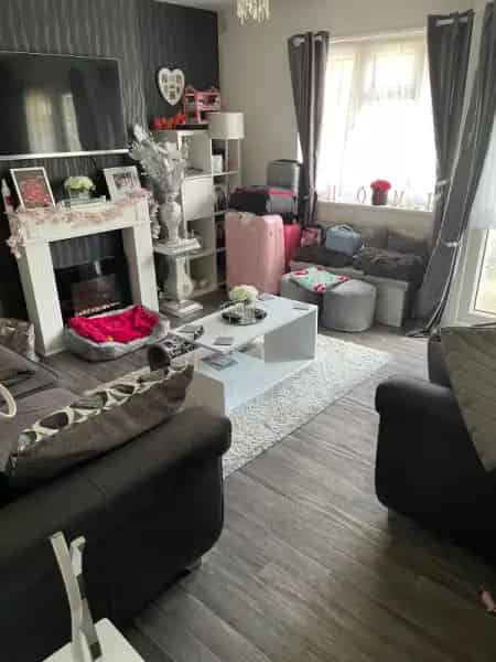 Two Bedroom Ground Floor Flat with Garden
