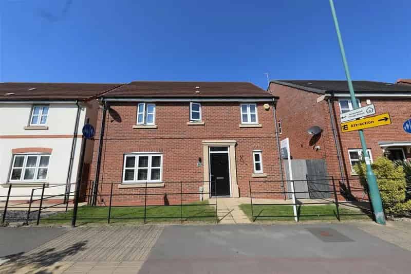 4 Bedroom Detached House for Sale