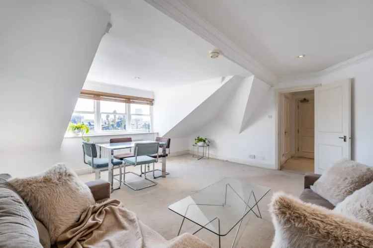 2 Bedroom Flat for Sale in Maida Vale