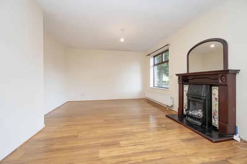 Spacious 3-Bedroom House in Aberdeen West End