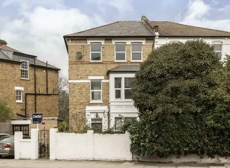 Three Bedroom Victorian Maisonette Near Tufnell Park and Kentish Town