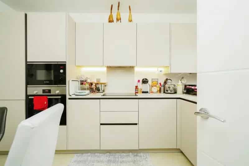 2 Double Bedroom House with Ensuite and Parking