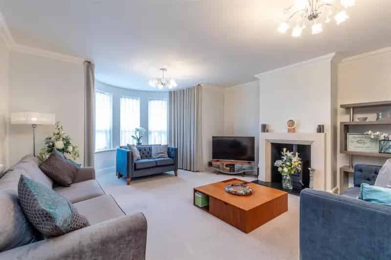 5 Bedroom Townhouse For Sale Near Amenities