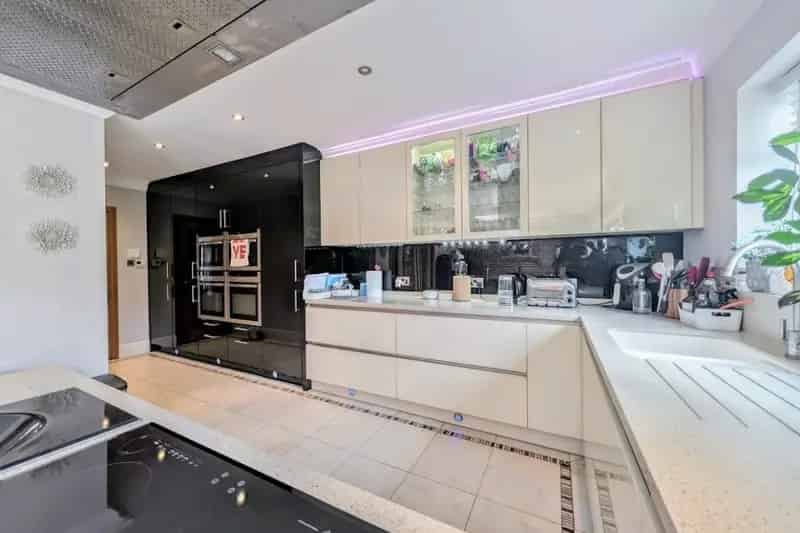 House For Sale , Worthing, England