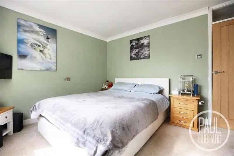 2 Bed Semi-Detached Bungalow for Sale in Kessingland