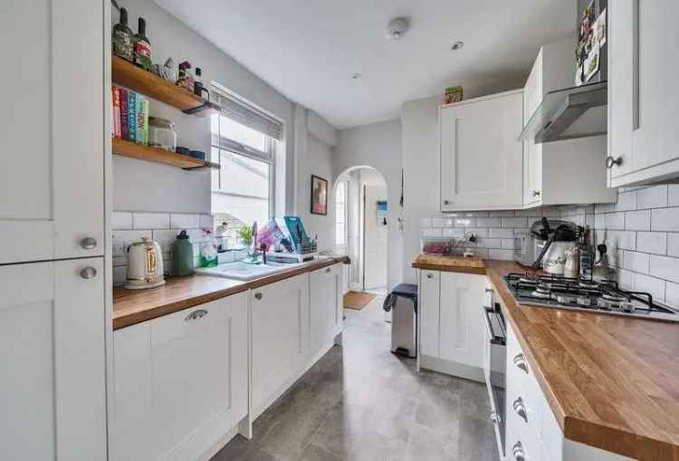 3 Bed House for Sale Near Victoria Park