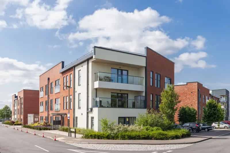 2 Bedroom Ground Floor Apartment Graven Hill No Onward Chain