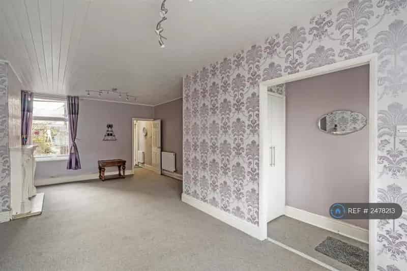 2 Bedroom Terraced House Near Tyseley Train Station