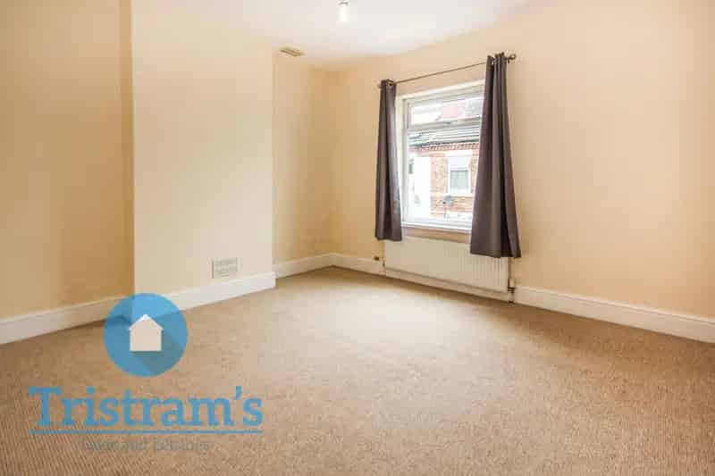 2 Bedroom End Terrace House to Rent - Investment Opportunity