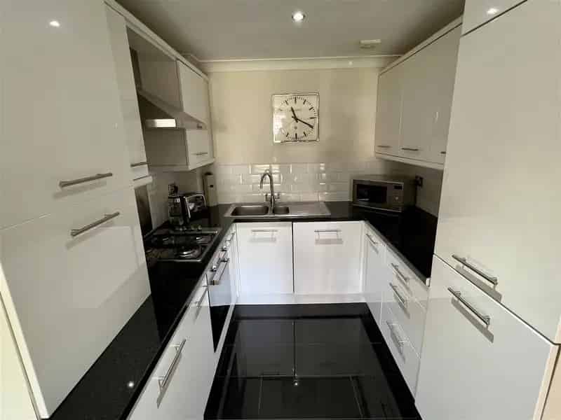 1 Bedroom Apartment for Sale
