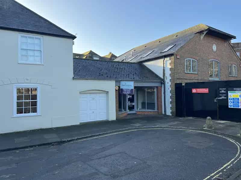 Chichester City Centre Retail Premises For Sale