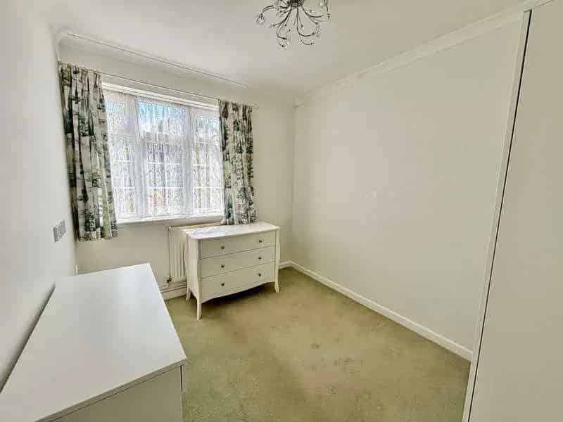4 Bed House for Sale - Desirable Location