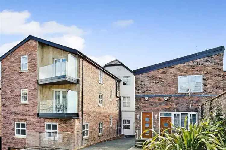 2 Bedroom Apartment for Sale in Altrincham Town Centre