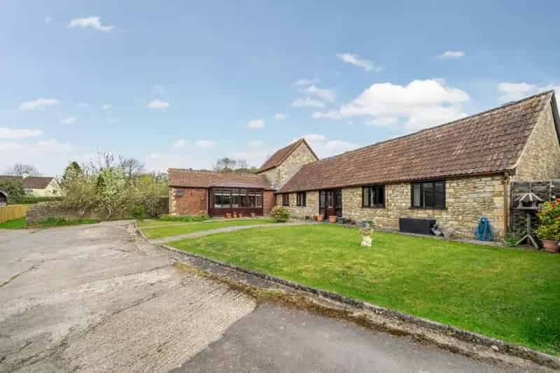 4 bed property for sale