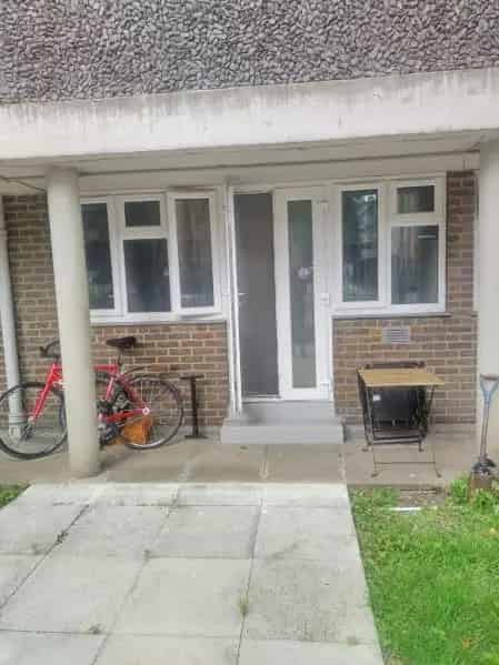 Large Bedsit Studio in Central London EC1 - Secure Tenancy