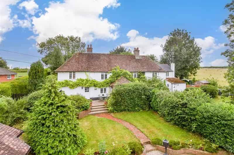 5 bedroom semi-detached house for sale