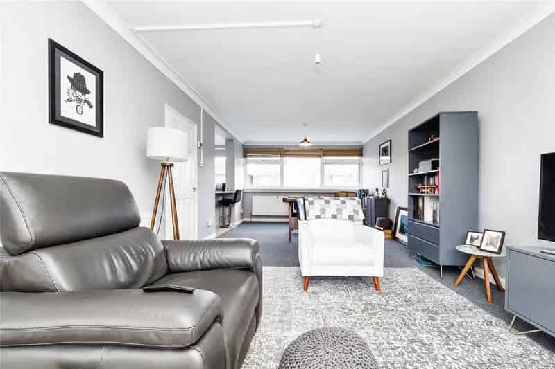 2 Double Bedroom Apartment Buckhurst Hill Central Location