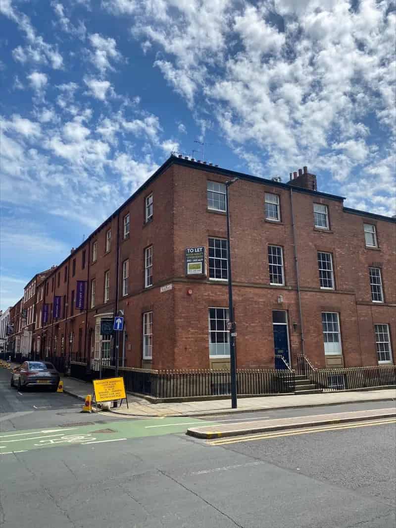 High Quality Office Suite Leeds City Centre