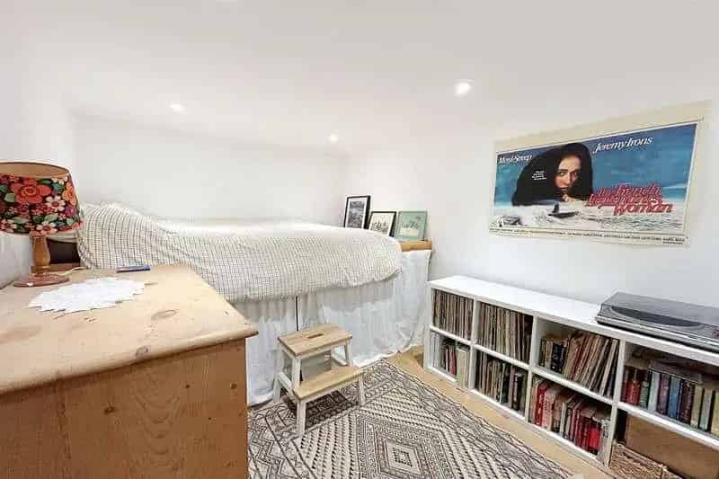 2 Bed Flat for Sale in Bridport Town Centre