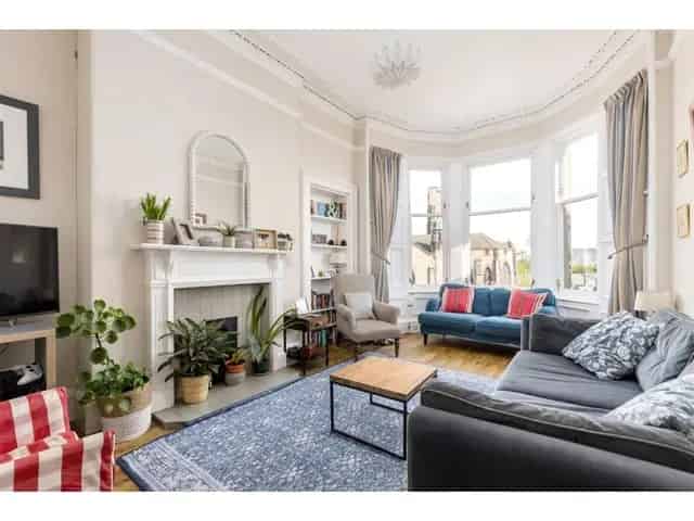 3 Bedroom Flat for Sale in Blackford