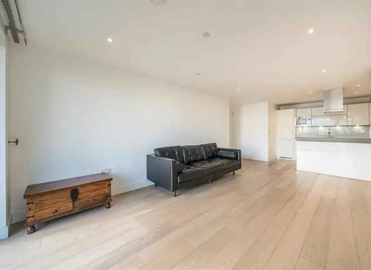 Cityscape 3-Bed Apartment Aldgate - Modern Living with Gym and Roof Terrace