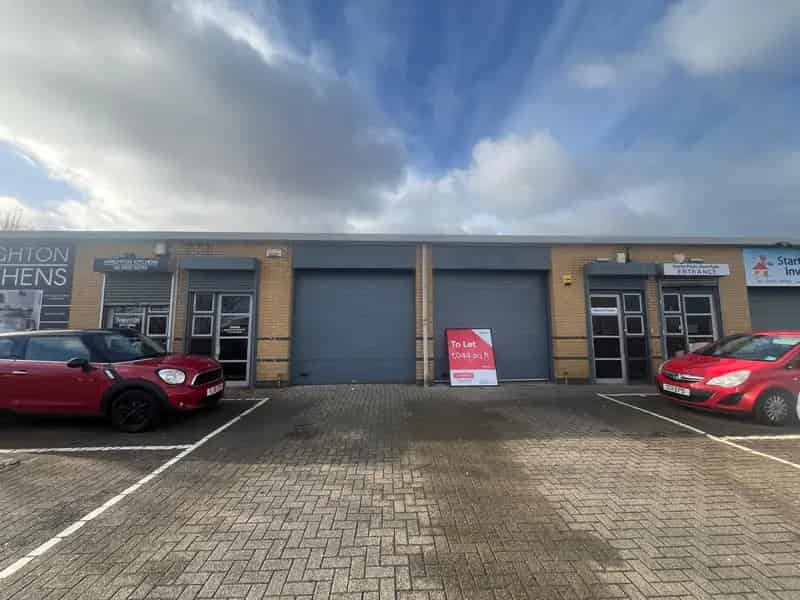 Greenock Showroom Trade Industrial Unit 100% Rates Relief