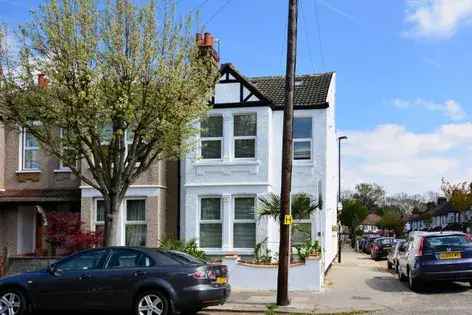 1 room flat of 55 m² in London