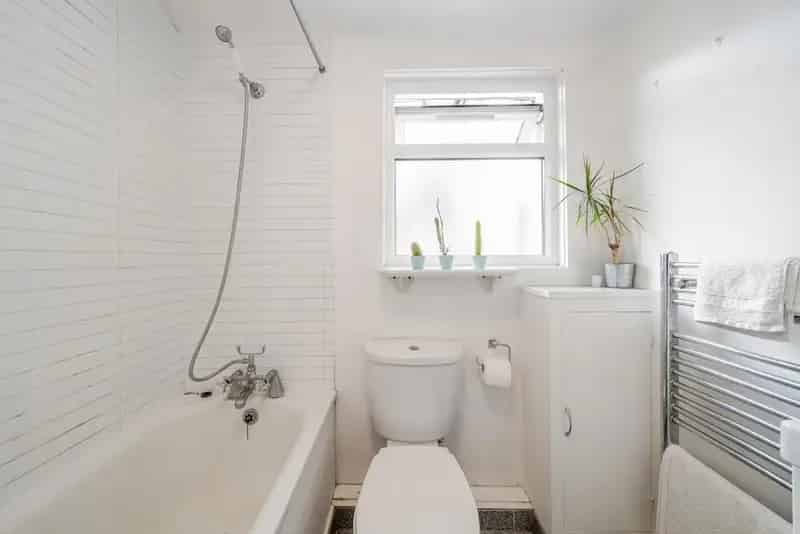 One Bedroom Period Conversion Flat Crofton Park Chain Free Share of Freehold