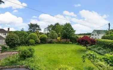 Spacious 3-Bed Detached House Near Jurassic Coast