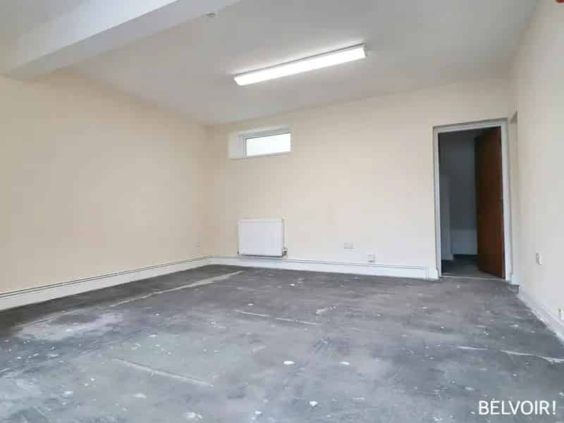 Commercial Properties to Let in Trallwn Pontypridd