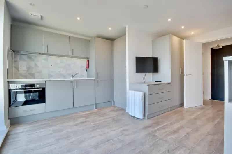 1 Bedroom Studio Apartment in Portsmouth City Centre