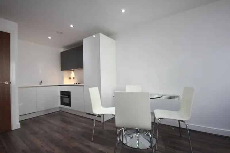 1 Bedroom Apartment to Rent in Modern Luxury Development