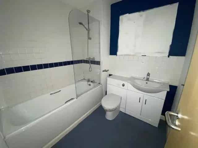 2 Bedroom Flat for Sale Liverpool L3 - Ideal First Time Home or Investment