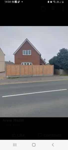 Large Detached 2-Bedroom House Near Beach