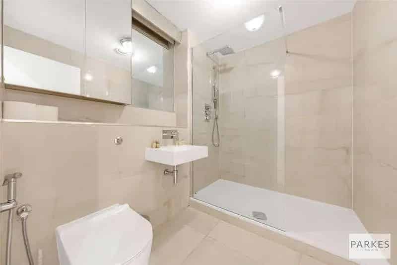 2 Bed Flat for Sale near Earl's Court
