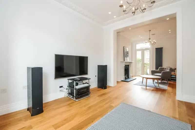 Four Bedroom Family Home with Bespoke Kitchen