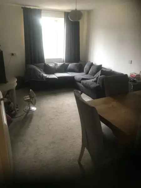 Flat For Rent in East Hampshire, England