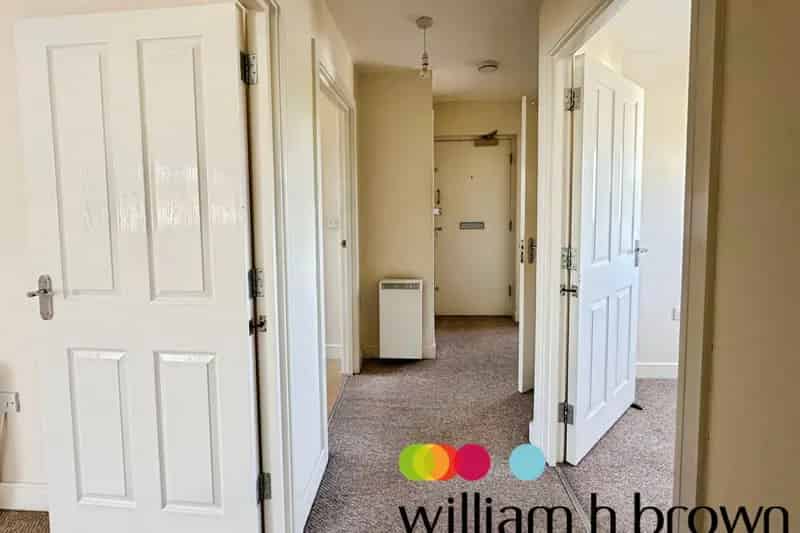 Spacious Two Bedroom Apartment Near Braintree Station