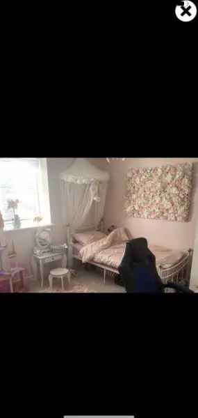 Flat For Rent in Borough of Swale, England