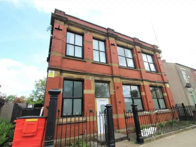 Furnished Double Room in Oldham HMO - All Bills Included