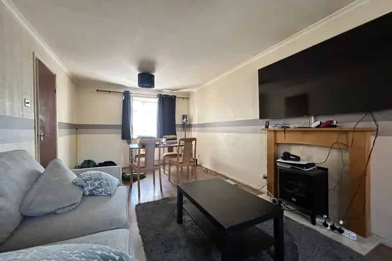 3 Bed 2 Bath Terraced House Zero Deposit Available