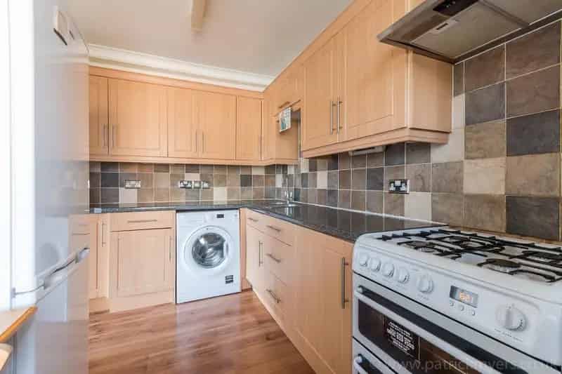 2 Bedroom Flat House to Rent