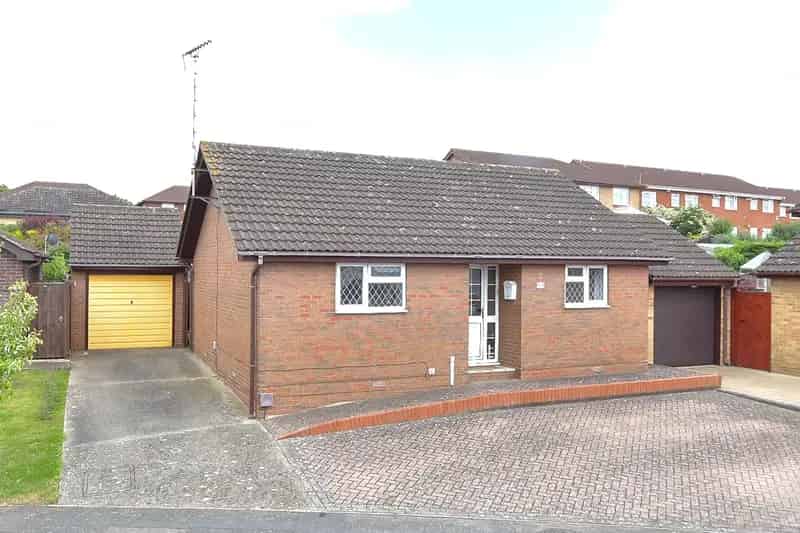 2 Bedroom Detached Bungalow for Sale Near Wickford Station