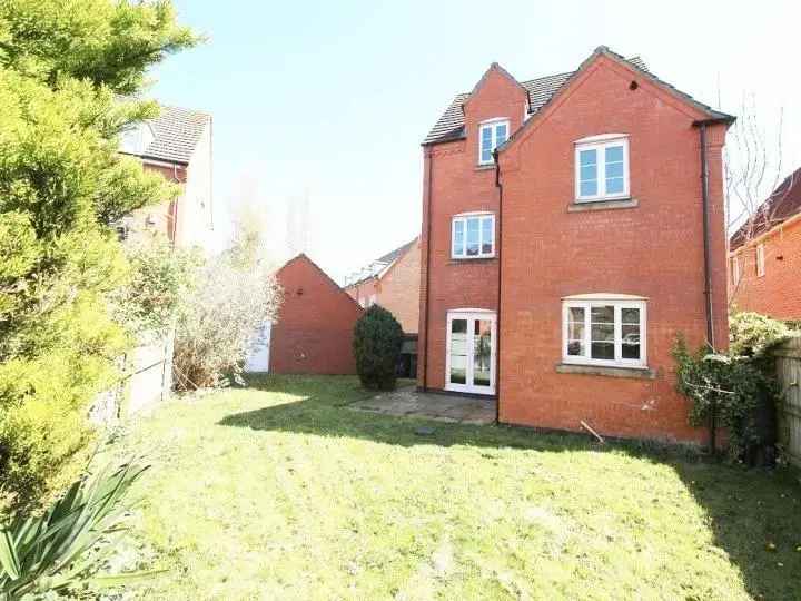 5 bedroom detached house to rent