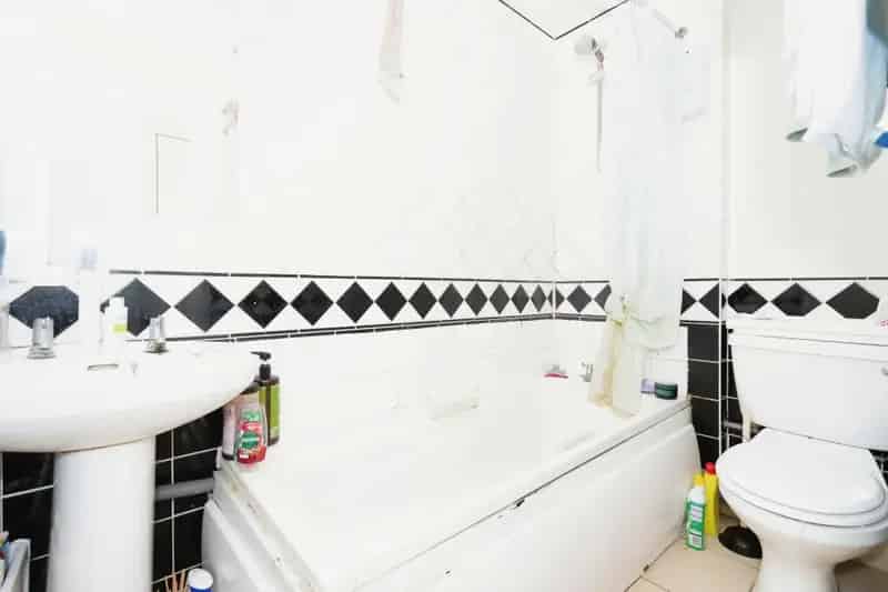1 Bedroom Flat for Sale near Seven Dials