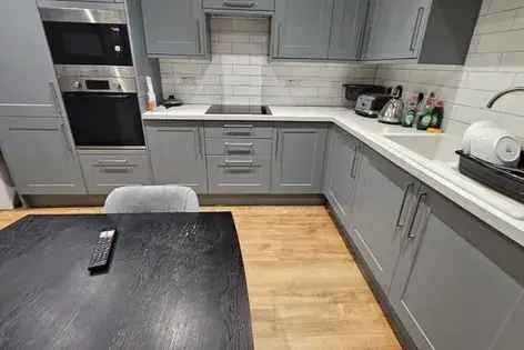 5 En-Suite Rooms Manchester Eccles Bills Inclusive Modern Shared Property