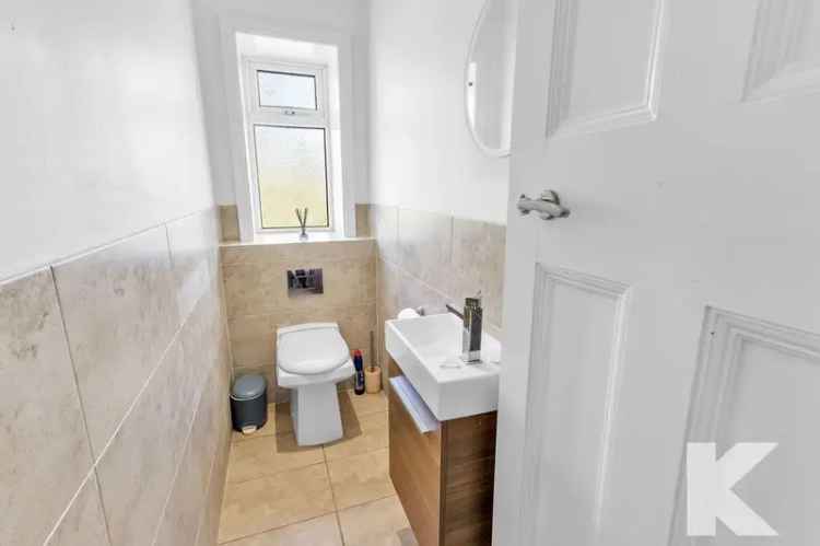 4 Bed House For Sale Shaw - Large Family Home