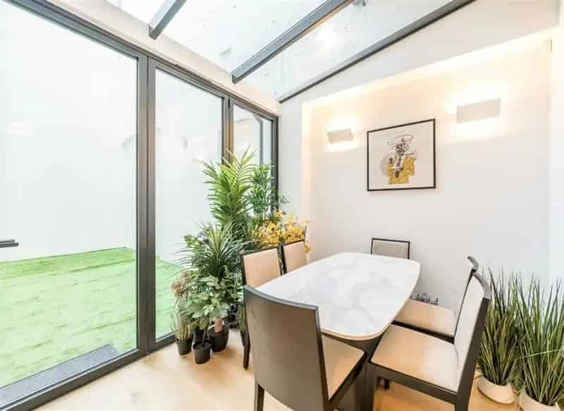 Three Bedroom Property Ennismore Gardens Knightsbridge